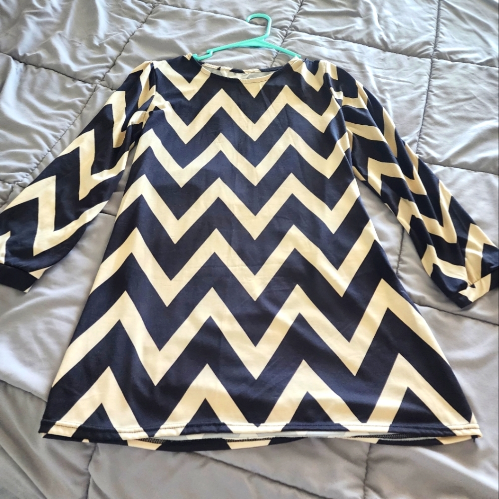 Black & cream chevron pattern dress